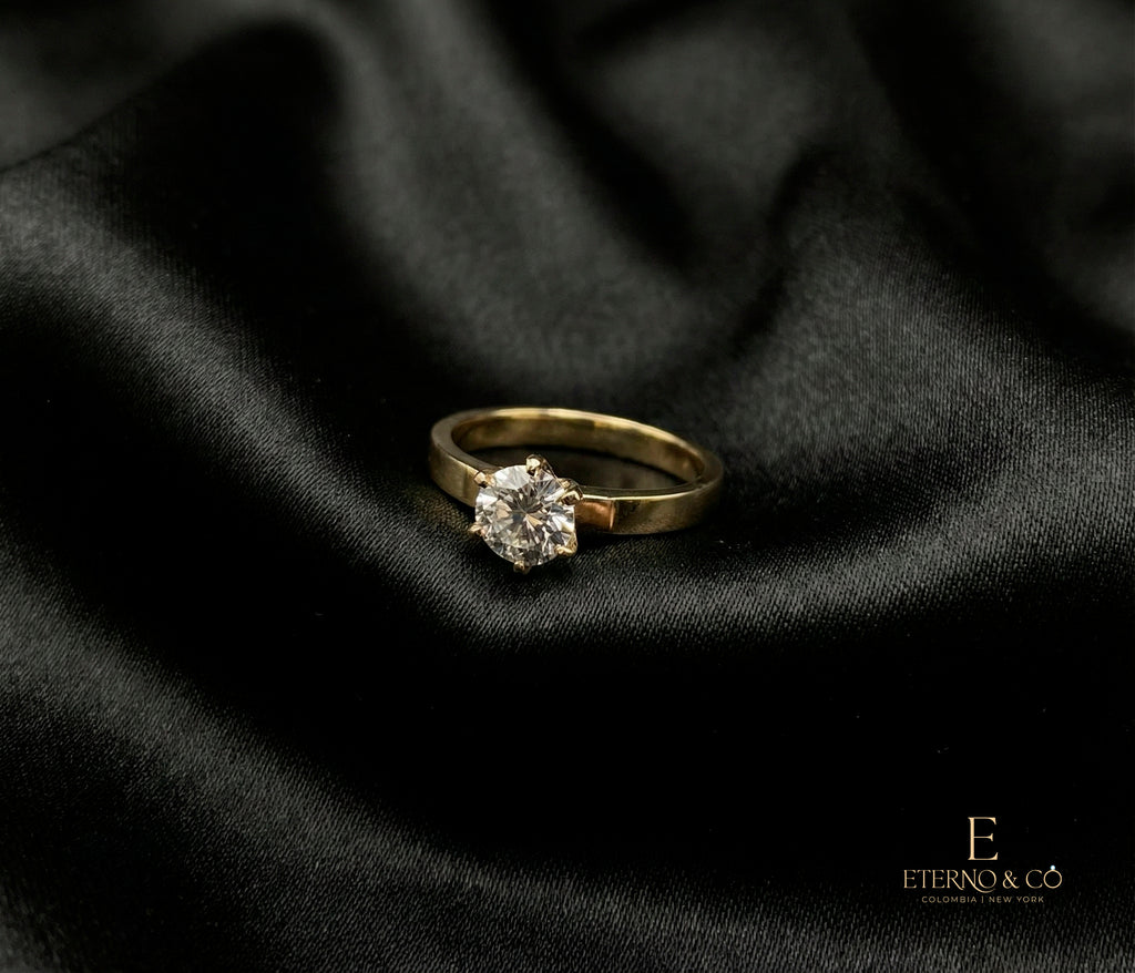 ANILLO DE ORO DIAMANTE