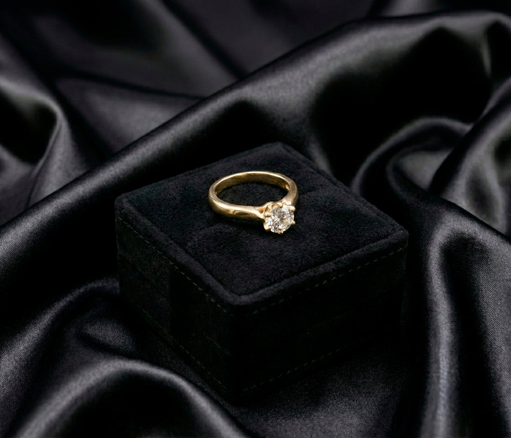ENGAMENT RING W_ CZ_