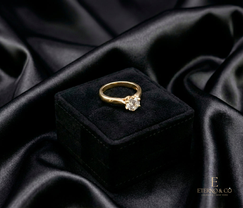 ANILLO DE ORO DIAMANTE