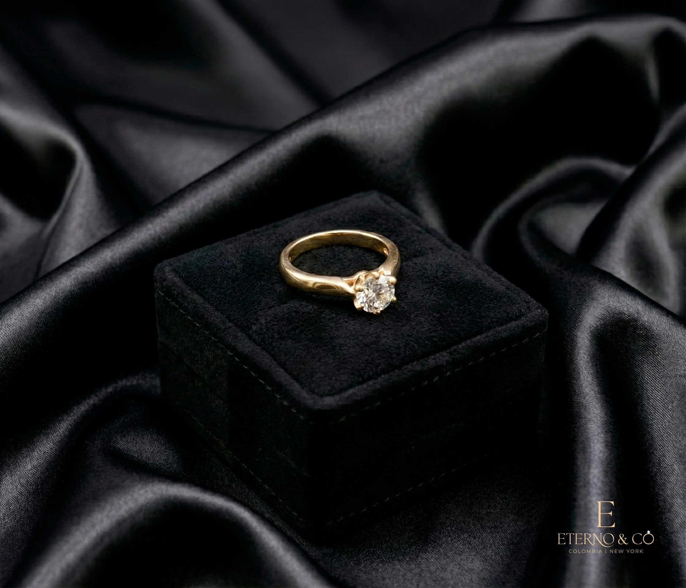 ANILLO DE ORO DIAMANTE