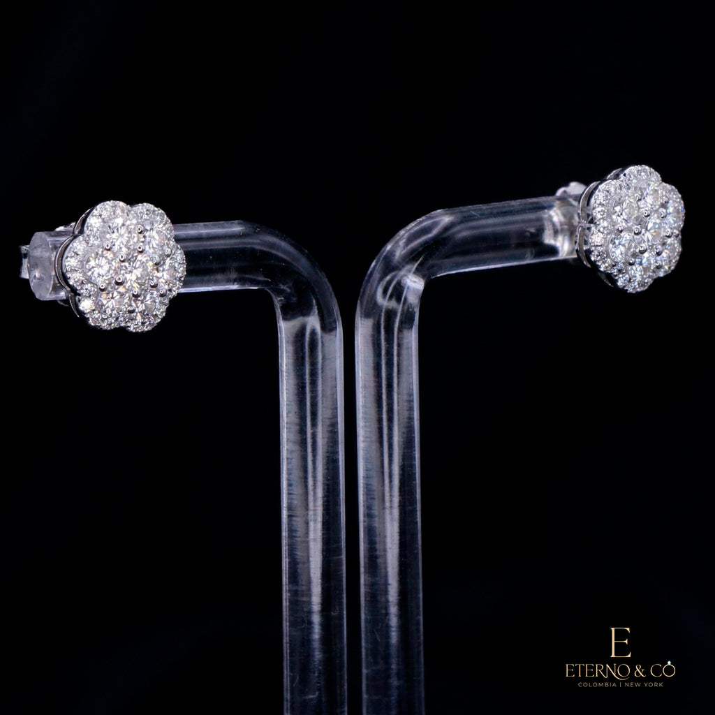 SIL-31 White Flower Moissanites