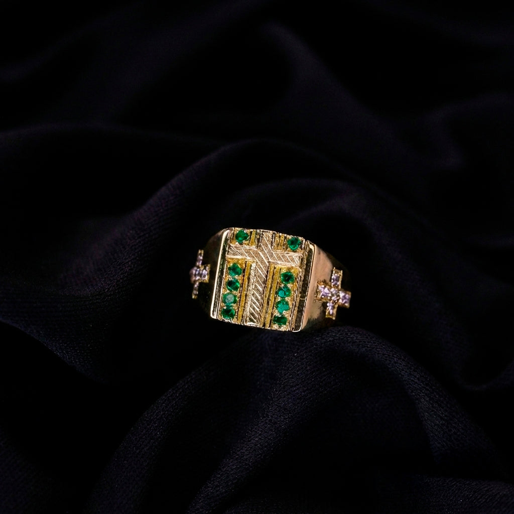 18K GOLD RING W/ CUBIC ZIRCONS