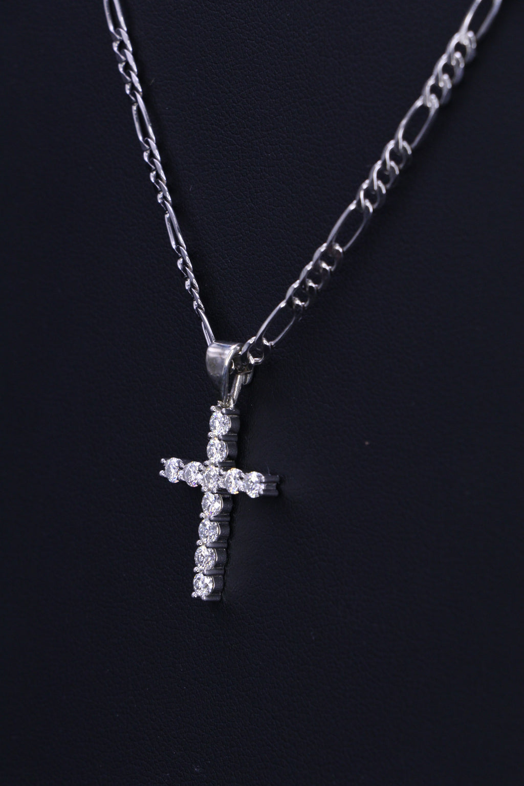 Mini Cross Moissanite SIL-11