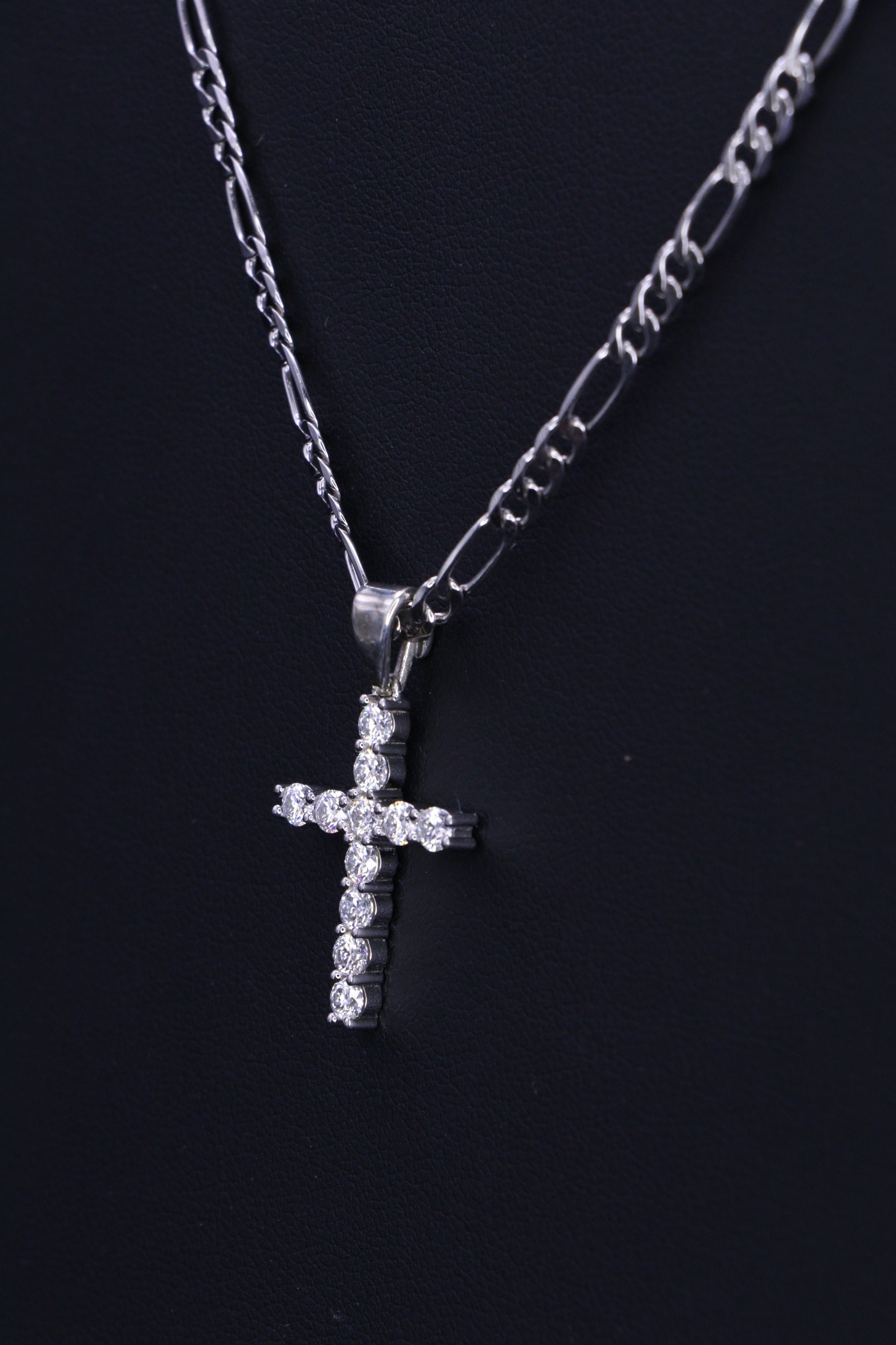 Mini Cross Moissanite SIL-11