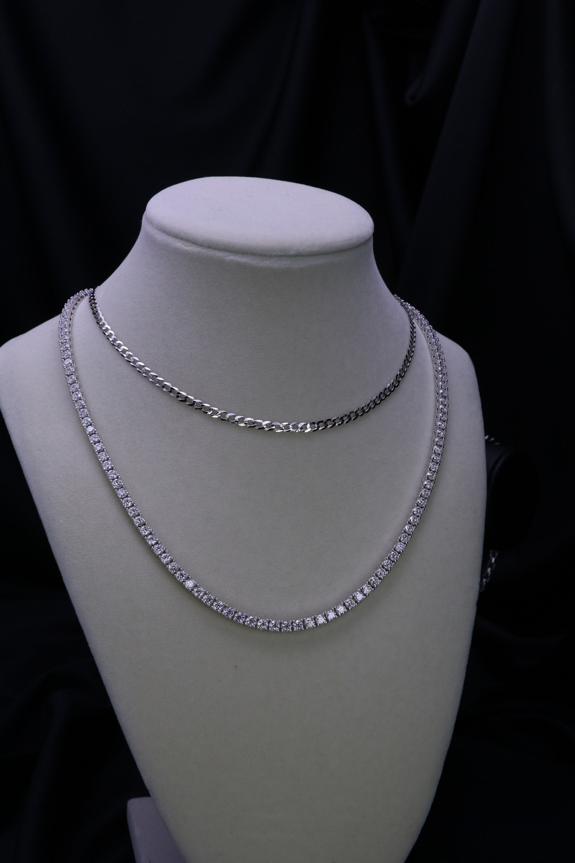 CADENA DE PLATA Y DIAMANTES (PENDIENTE N )