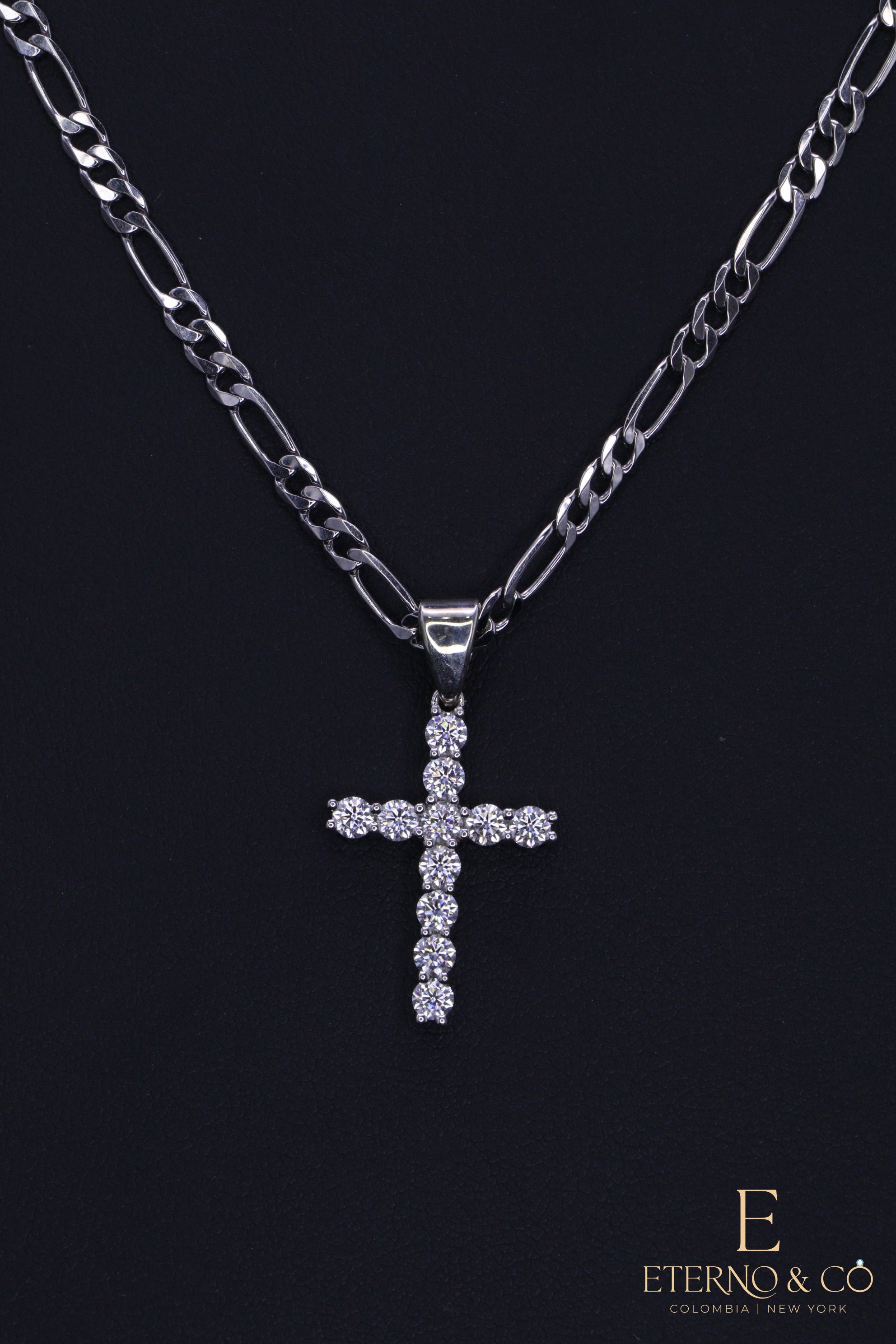 Mini Cross Moissanite SIL-11